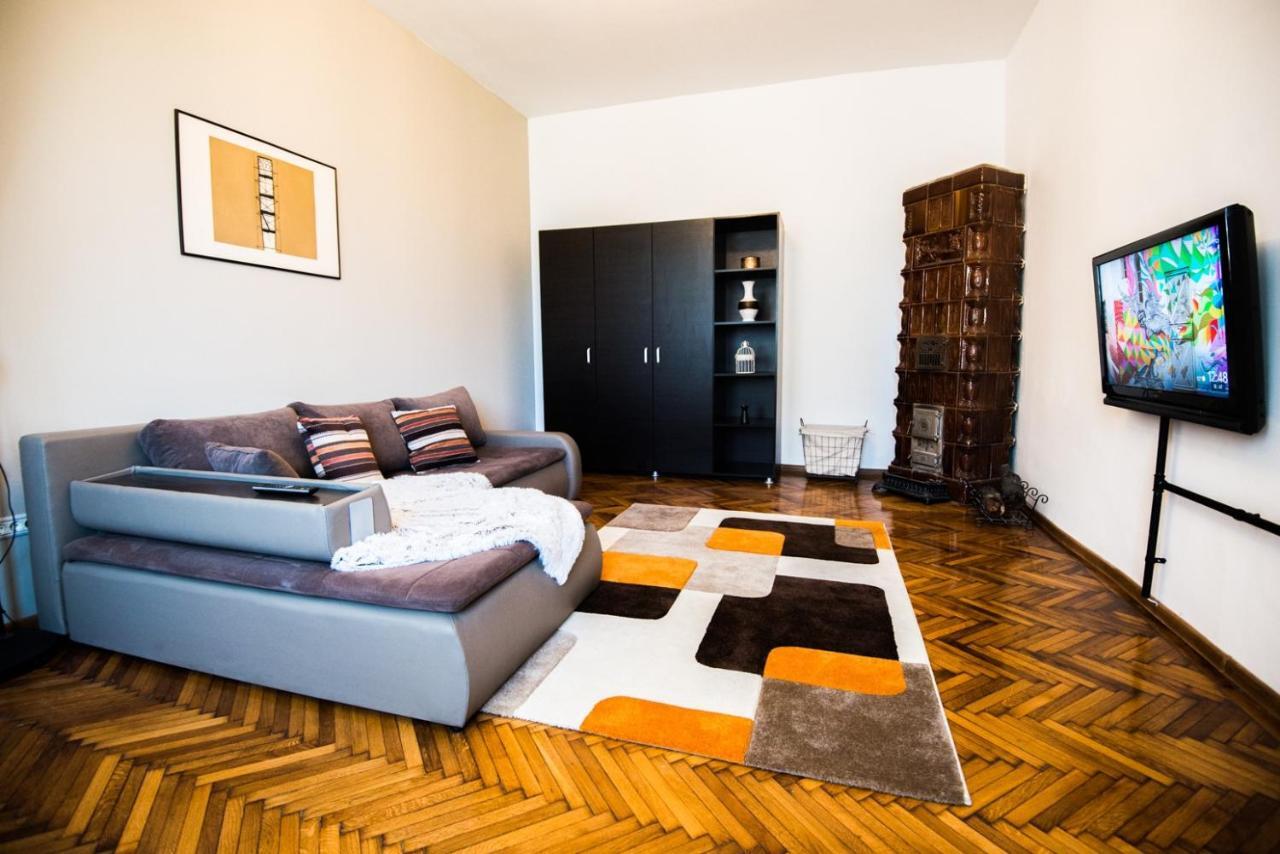 Writer S Street Residence Arad Esterno foto